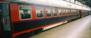Black-red Pullman is waiting at Haydarpasa, probably in Anadolu Express. 2001. Photo Gökçe Aydin.