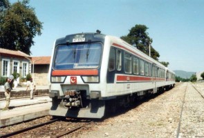 MT5727 coupled to MT5705 a local train. Selcuk and bound to Izmir. July 2001. Photo Altan Ataman