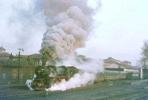 A Kriegslok of series 56501-56553 shunts the stock of the twice-weekly train to Afyon via Aydin at Izmir Alsancak. Photo Tony Bowles, 17 April 1976