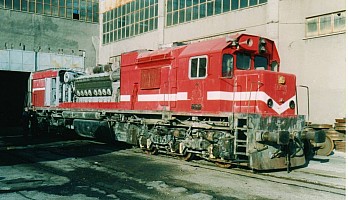 DE22076 fresh from overhaul, now ready to go the paint shop. Ankara, 4 November 2003. Photo JP Charrey