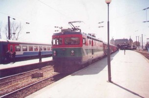 E52515 heading Adapazari Express at Haydarpasa