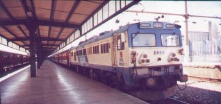 E43007 ready to depart from Haydarpasa, March 2001. Photo Gökçe Aydin