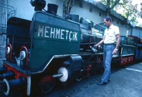 The engineer oils KL46002 as it stands at the station before another circuit of the park in September 1988. November 2003. Photo Chris Boyce