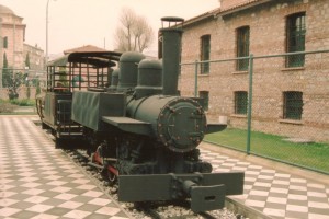 A strange beast: a Davenport industrial loco. March 2005. Photo JP Charrey