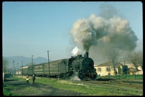 44062 on a suburban local out of Izmir Basmane 7 March 1977. Photo Robin Lush
